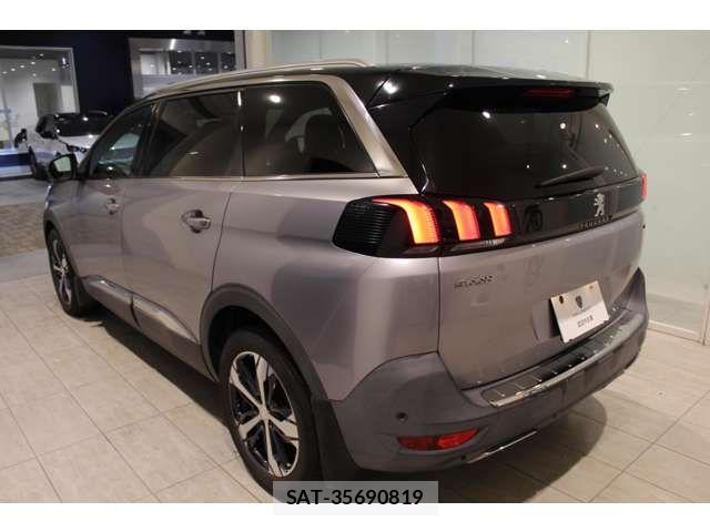 Peugeot 5008 2020-03 6752841-2