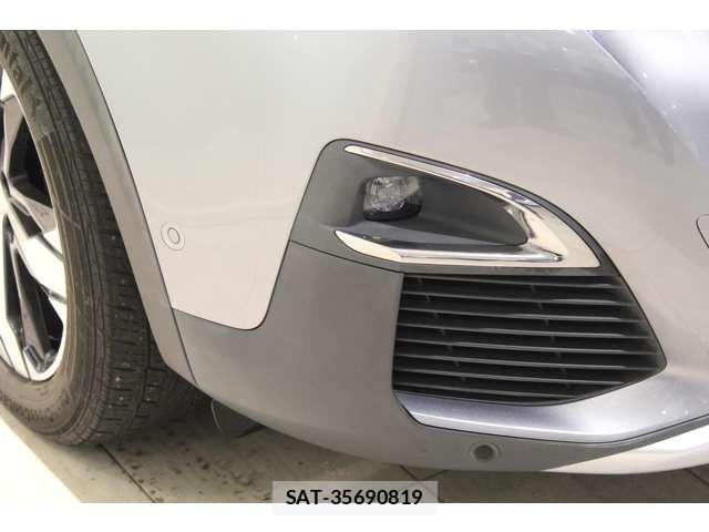 Peugeot 5008 2020-03 6752841-6