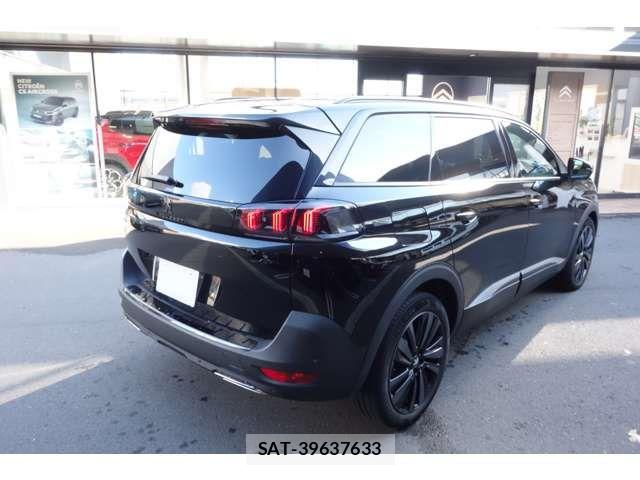 Peugeot 5008 2023-09 7251902-12