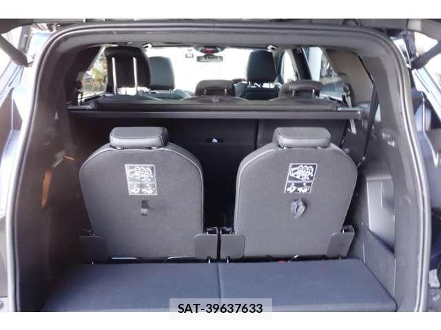 Peugeot 5008 2023-09 7251902-14