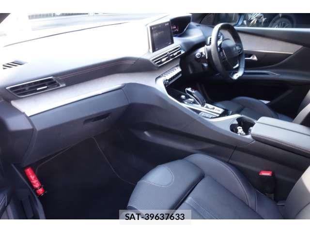 Peugeot 5008 2023-09 7251902-15