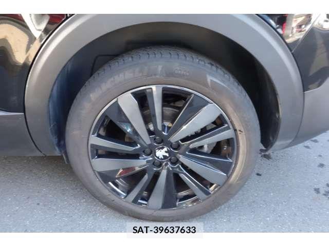 Peugeot 5008 2023-09 7251902-16