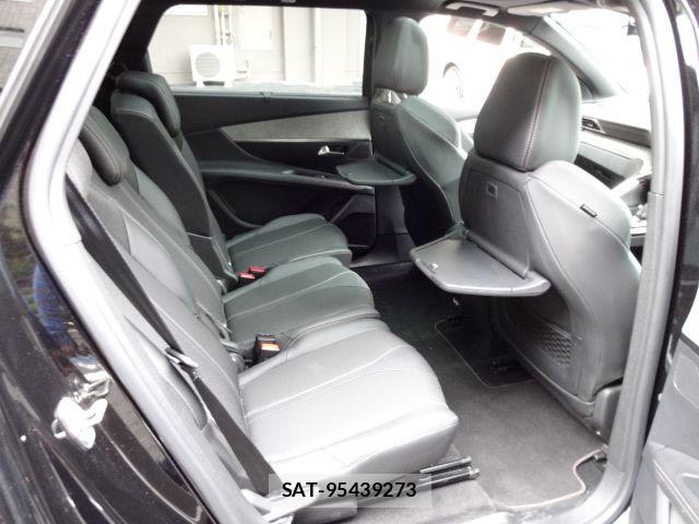 Peugeot 5008 2023-11 7329307-18