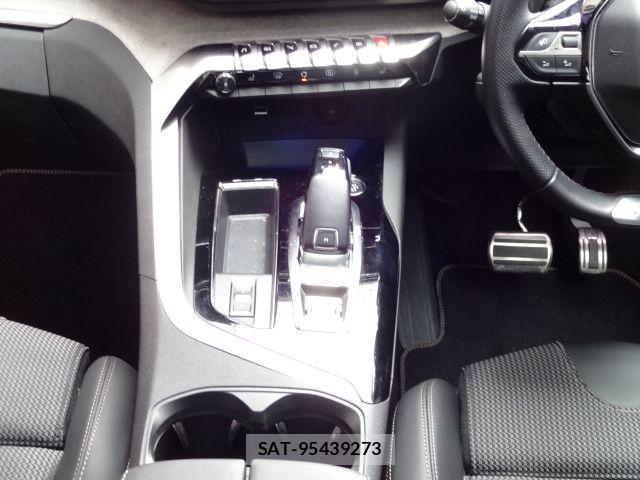 Peugeot 5008 2023-11 7329307-21