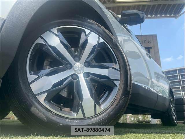 Peugeot 5008 2022-01 7359283-18