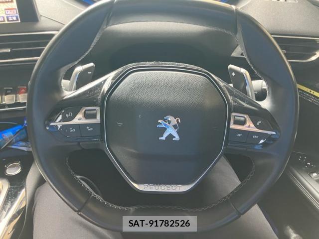Peugeot 5008 2017-09 7359286-23