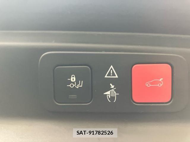 Peugeot 5008 2017-09 7359286-29