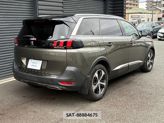 Peugeot 5008 2018-03 7393530-2