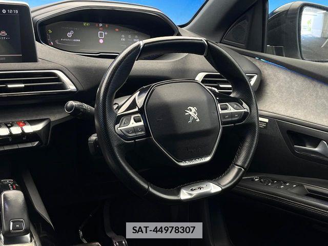 Peugeot 5008 2021-09 7788189-10
