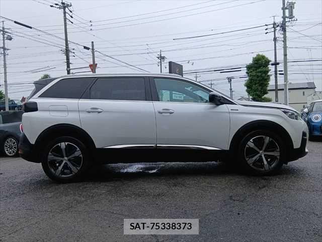 Peugeot 5008 2020-03 7878747-17