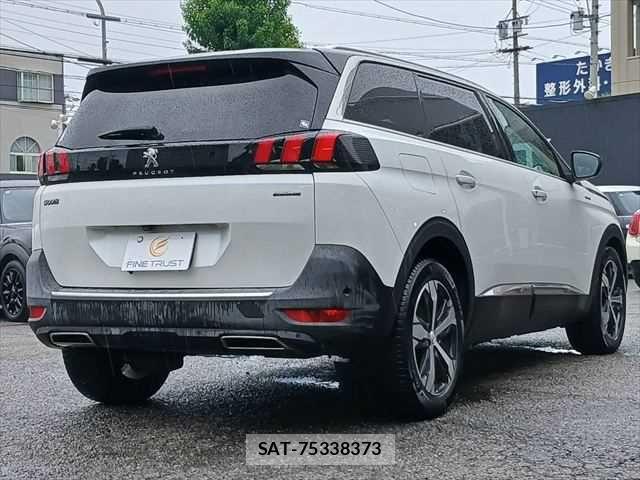 Peugeot 5008 2020-03 7878747-18