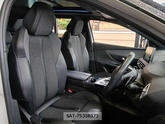 Peugeot 5008 2020-03 7878747-6