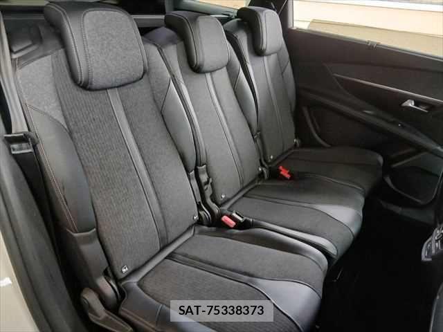 Peugeot 5008 2020-03 7878747-7