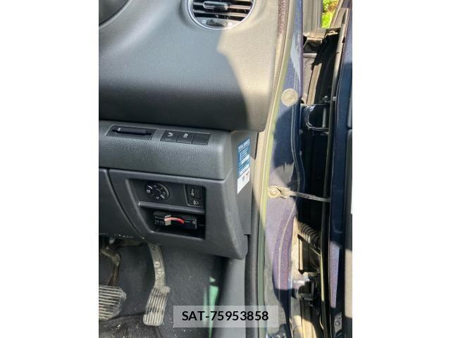 Peugeot 5008 2015-09 8075110-7