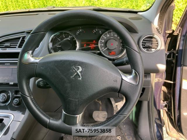 Peugeot 5008 2015-09 8075110-8