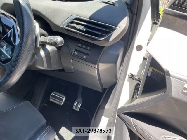 Peugeot 5008 2021-04 8101188-18