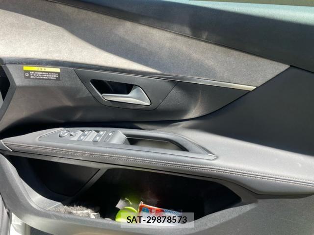 Peugeot 5008 2021-04 8101188-19