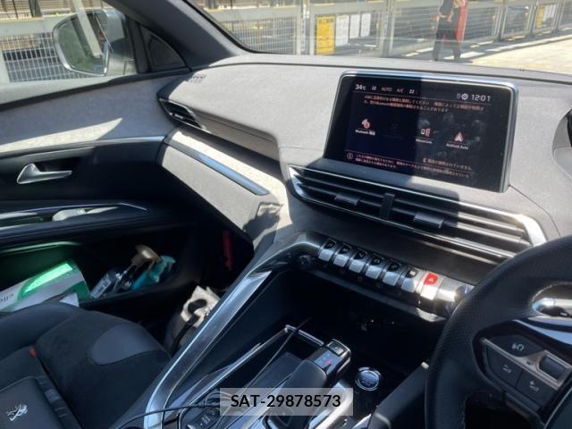 Peugeot 5008 2021-04 8101188-21