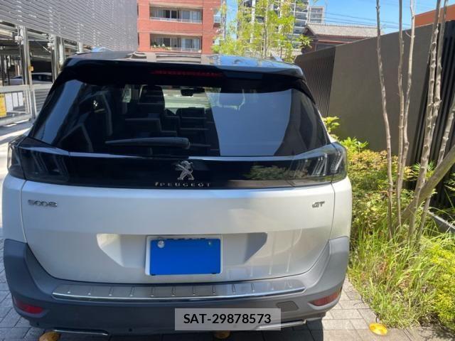 Peugeot 5008 2021-04 8101188-4
