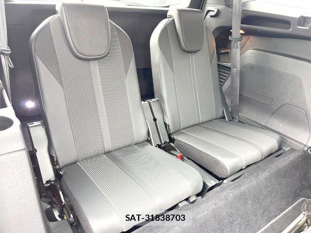 Peugeot 5008 2022-06 8131855-11
