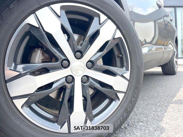 Peugeot 5008 2022-06 8131855-14