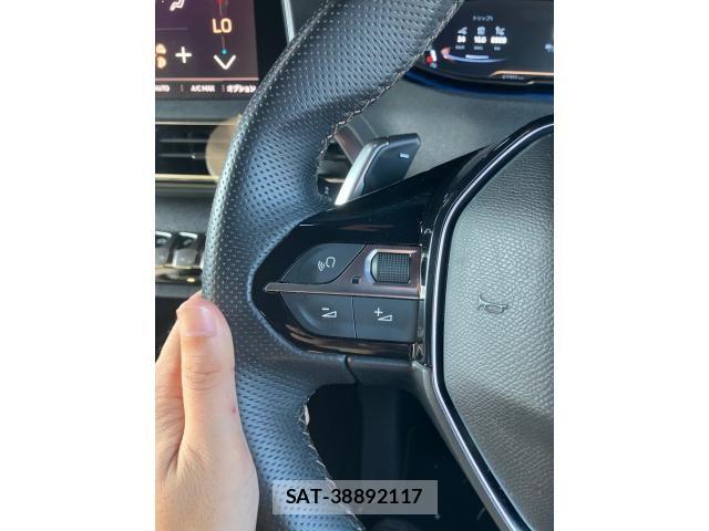 Peugeot 5008 2020-02 8209514-12