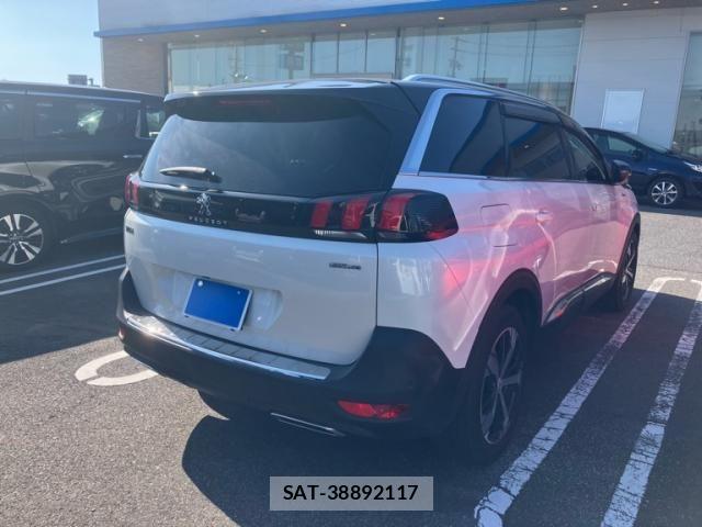 Peugeot 5008 2020-02 8209514-5