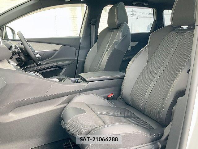 Peugeot 5008 2022-06 8316364-4