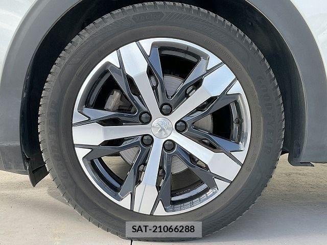 Peugeot 5008 2022-06 8316364-5