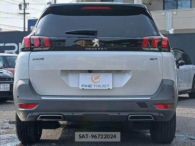 Peugeot 5008 2018-10 8337372-18