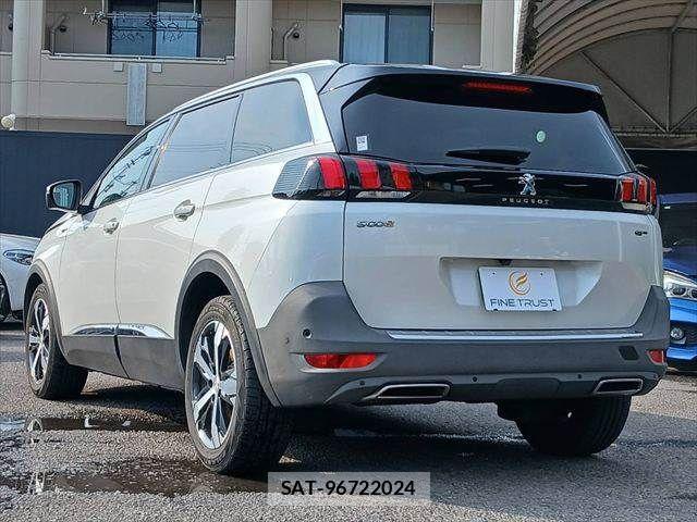 Peugeot 5008 2018-10 8337372-19