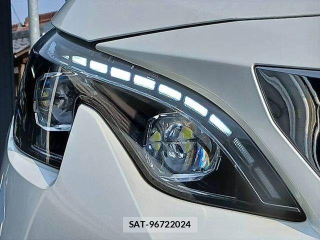 Peugeot 5008 2018-10 8337372-21