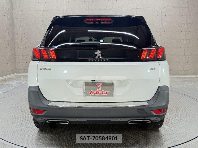 Peugeot 5008 2021-10 8337370-12