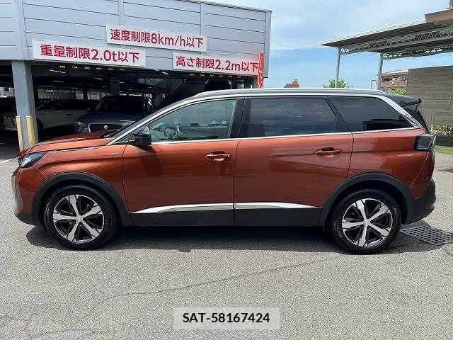 Peugeot 5008 2021-09 8337371-16