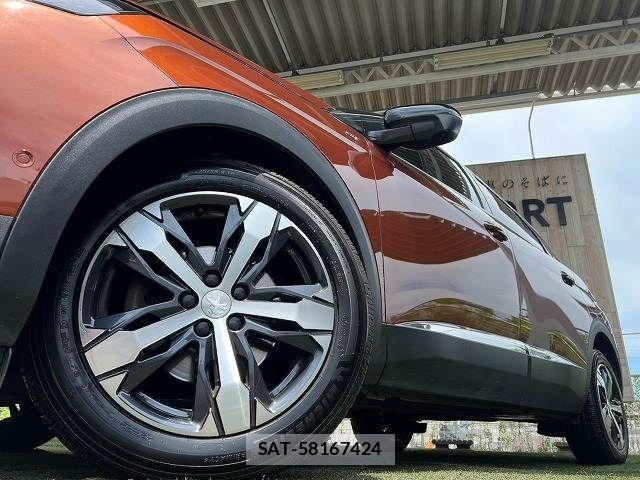 Peugeot 5008 2021-09 8337371-18