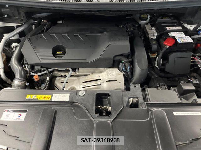 Peugeot 5008 2021-06 8337369-19