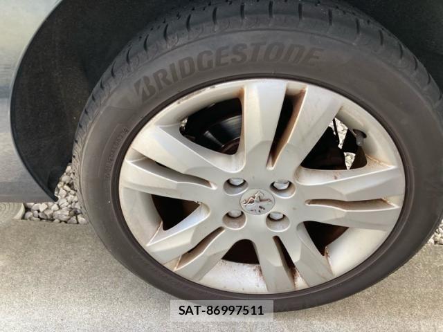 Peugeot 5008 2013-05 8372044-9