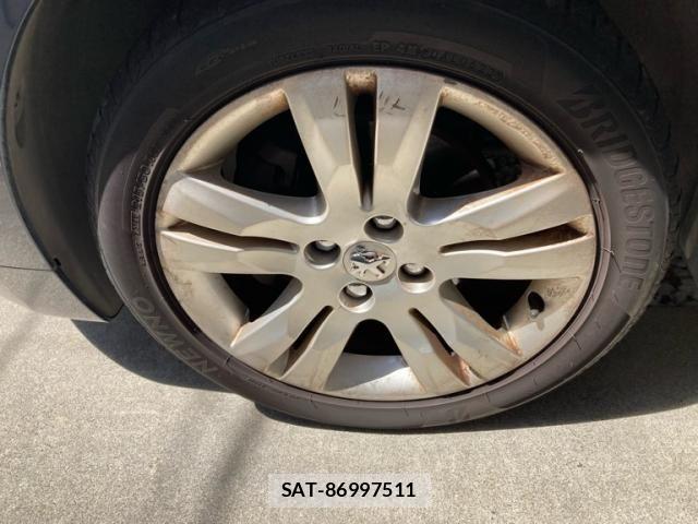 Peugeot 5008 2013-05 8372044-10