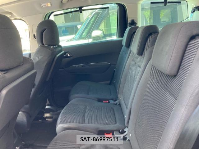 Peugeot 5008 2013-05 8372044-12