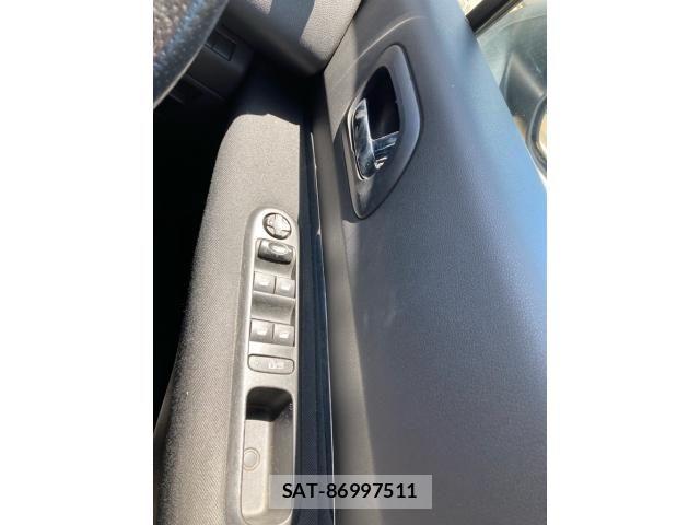 Peugeot 5008 2013-05 8372044-16