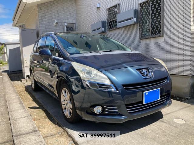 Peugeot 5008 2013-05 8372044-2