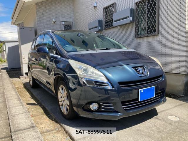 Peugeot 5008 2013-05 8372044-3