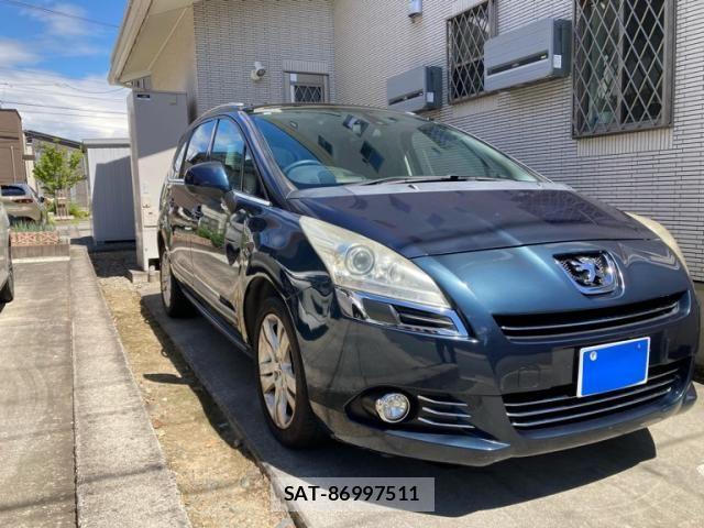 Peugeot 5008 2013-05 8372044-4
