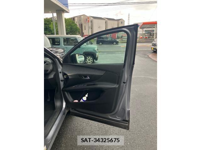 Peugeot 5008 2020-07 8414341-14