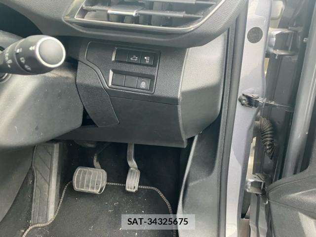 Peugeot 5008 2020-07 8414341-17