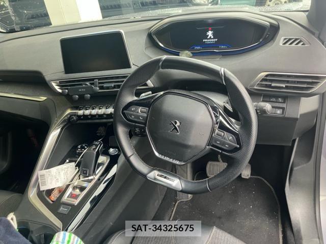 Peugeot 5008 2020-07 8414341-18
