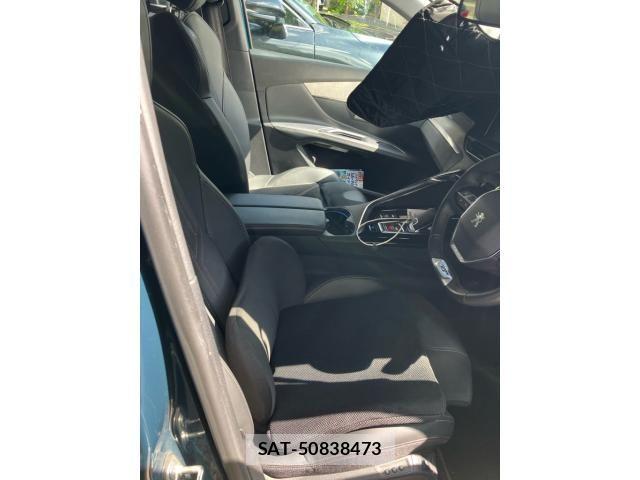 Peugeot 5008 2021-03 8563165-8