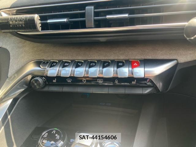 Peugeot 5008 2020-01 8628353-17