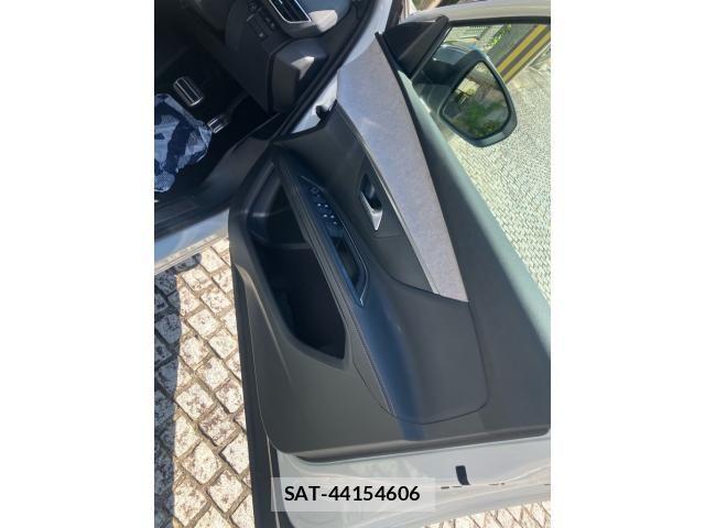 Peugeot 5008 2020-01 8628353-8