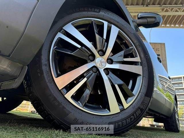 Peugeot 5008 2018-07 8628355-18